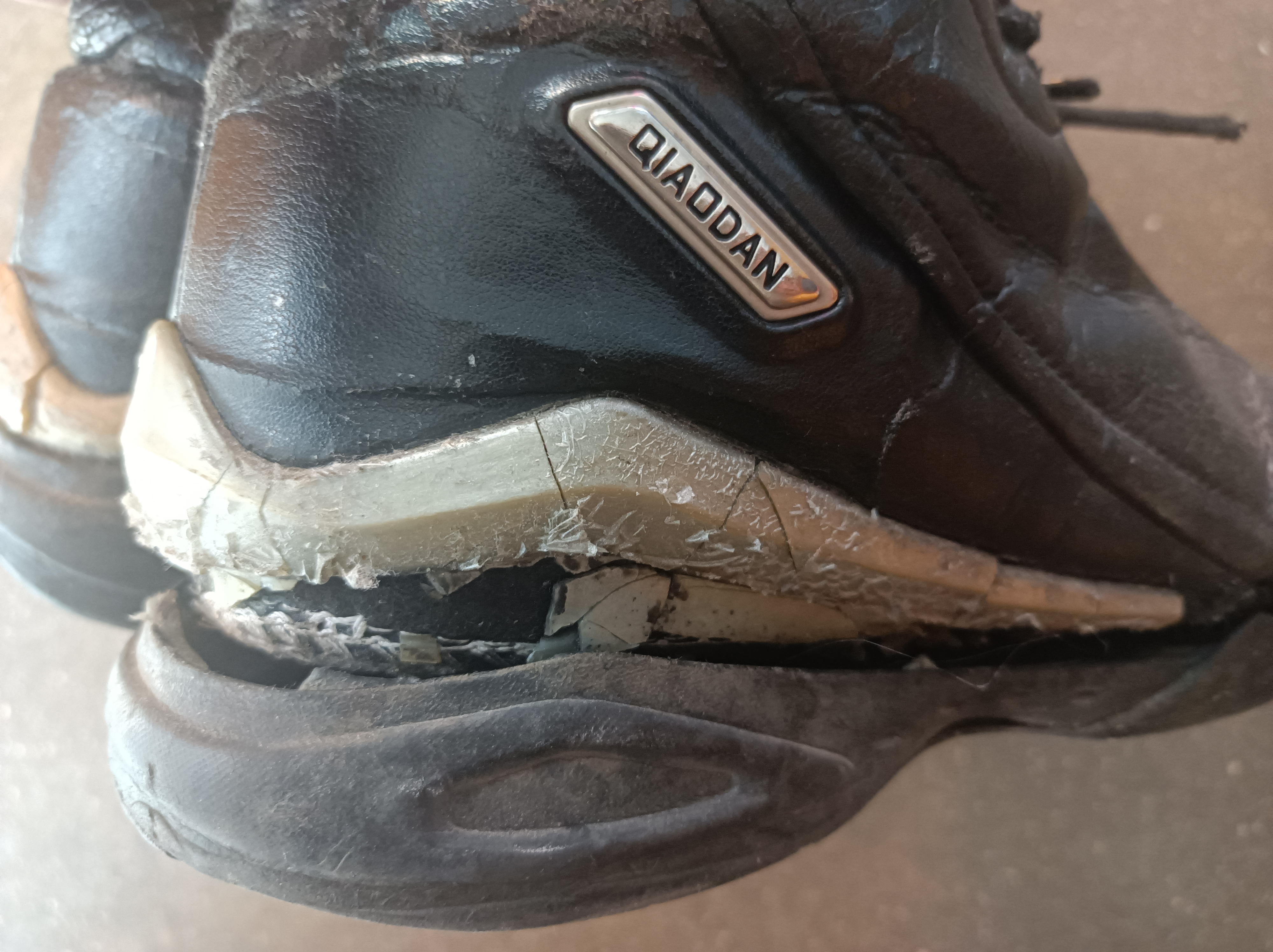 国货质量好不好?乔丹运动鞋穿不住?