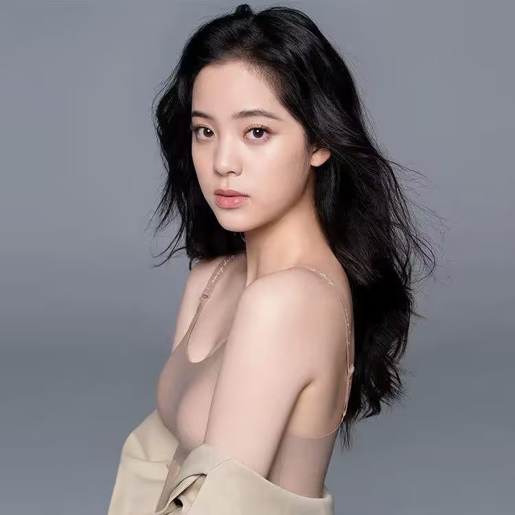 欧阳娜娜小姐姐的一组宣传美照,少女初长成
