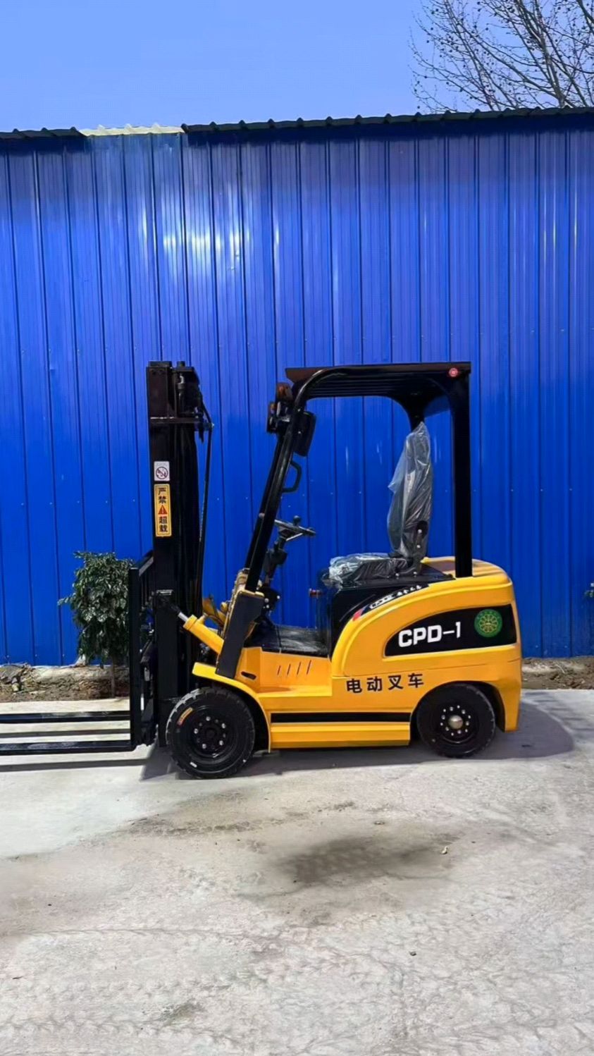 1吨电动叉车电动装卸车