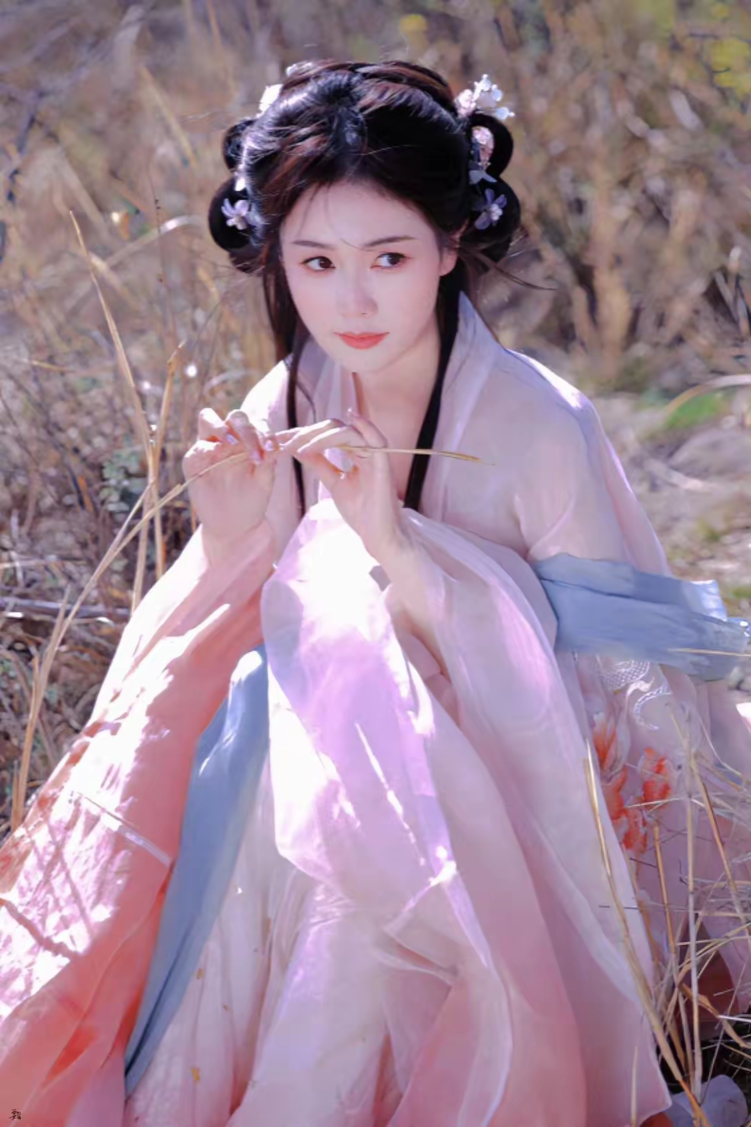 白鹿 古风才是氛围感天花板吧!简直不要太美了 白鹿的古装真的好好看