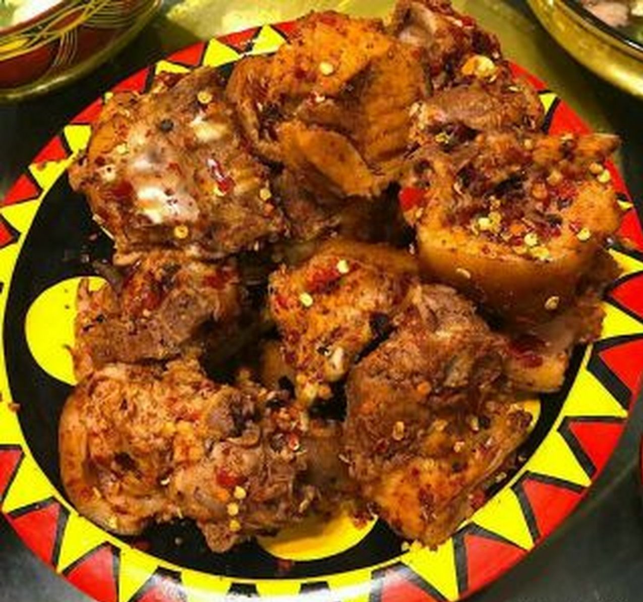 彝族坨坨肉是彝族的特色美食