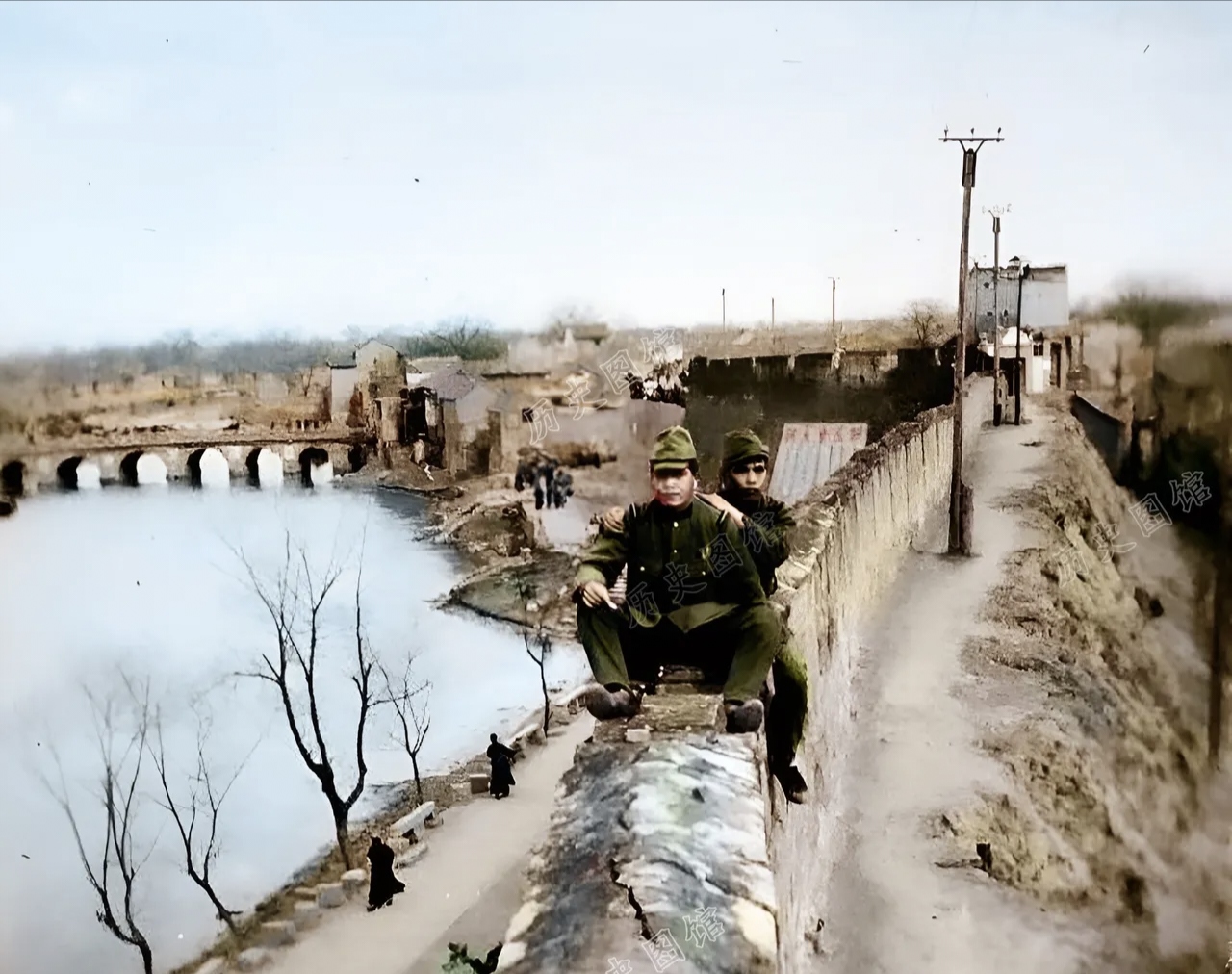 在城墙的左边,就是新乡的卫河.卫河是新乡的母亲河,全