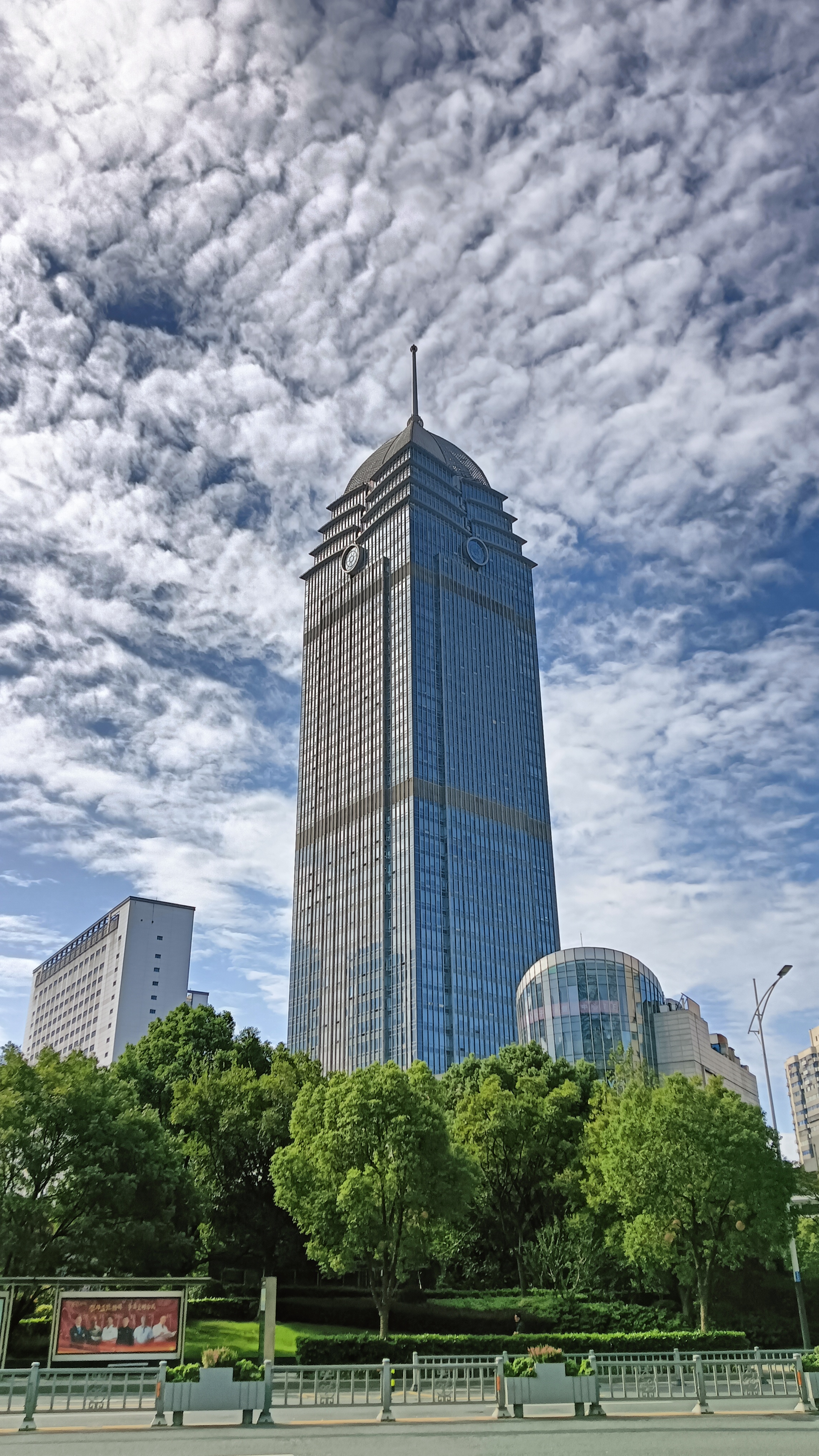 无锡# 今天天气没有买预报的账,居然出奇好