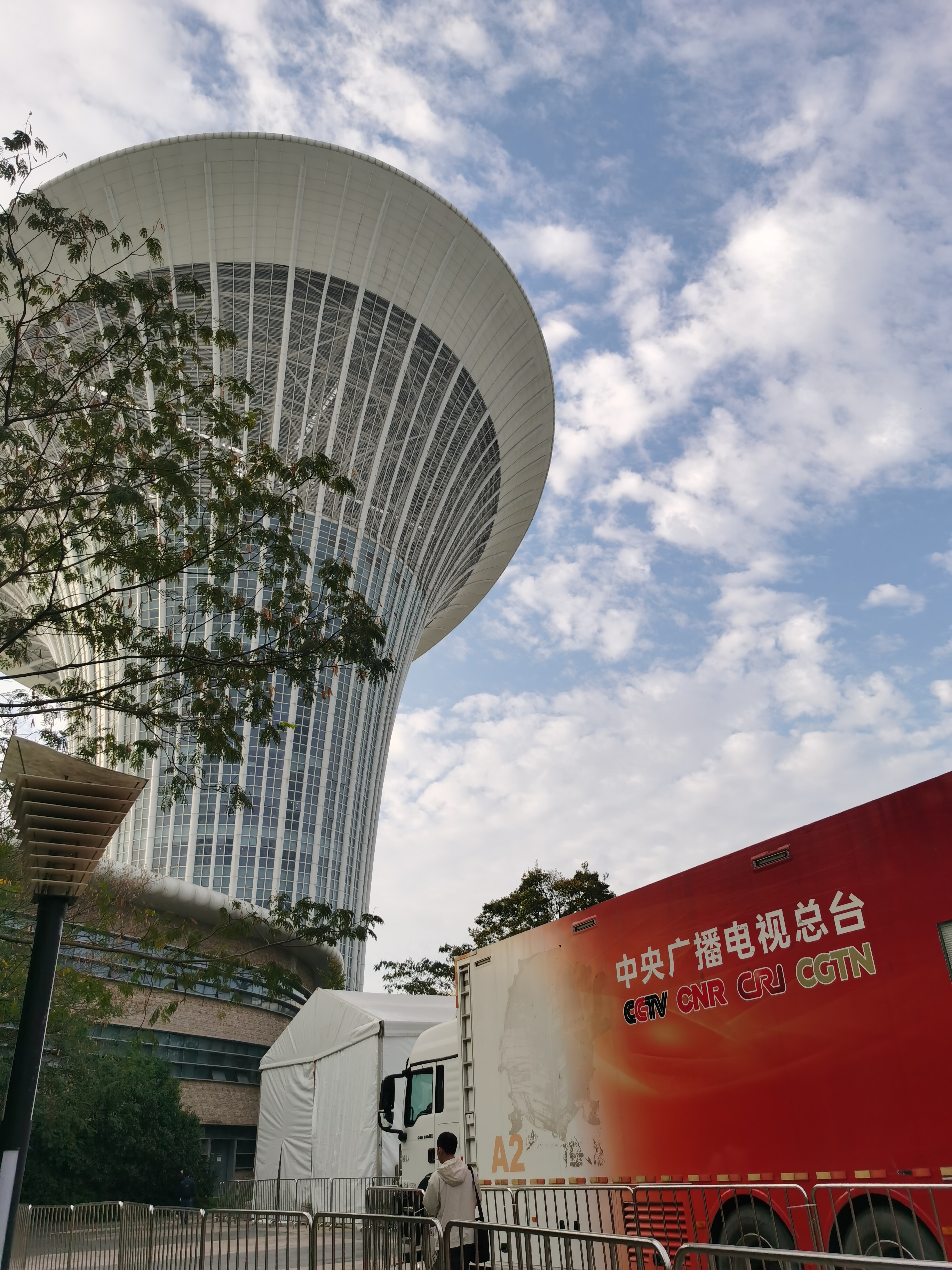 武汉光谷今日新闻头条最新消息视频(武汉光谷今日新闻头条最新消息视频播放)