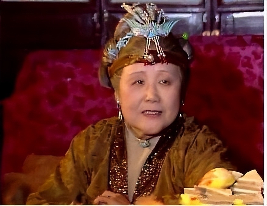 如何评价《红楼梦》中的贾母?