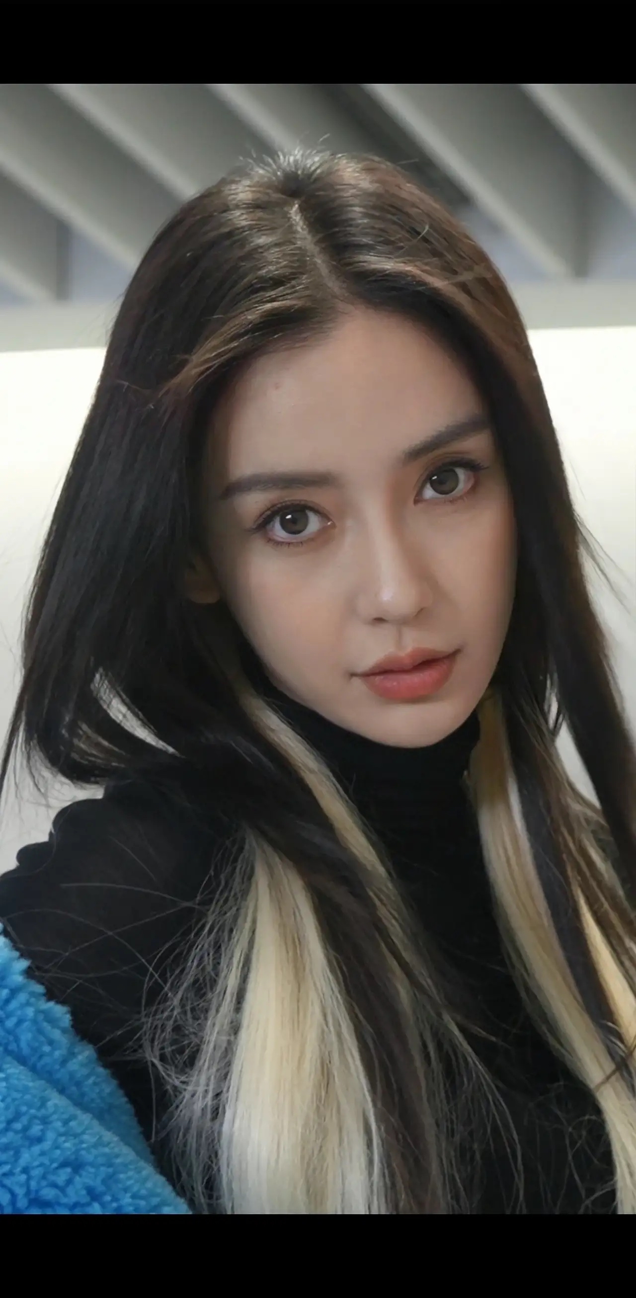 angelababy杨颖的神颜360度无死角,雪白大长腿欲露还遮,朱唇微启,大