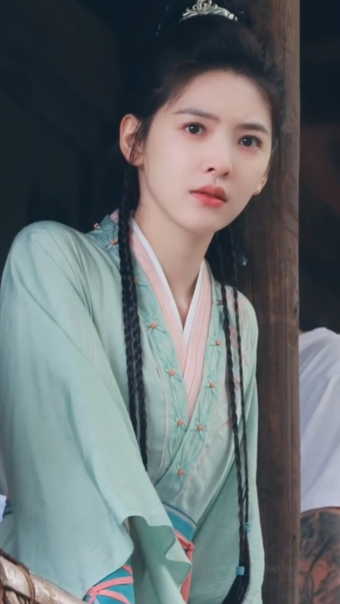 章若楠的古装造型太惊艳了!