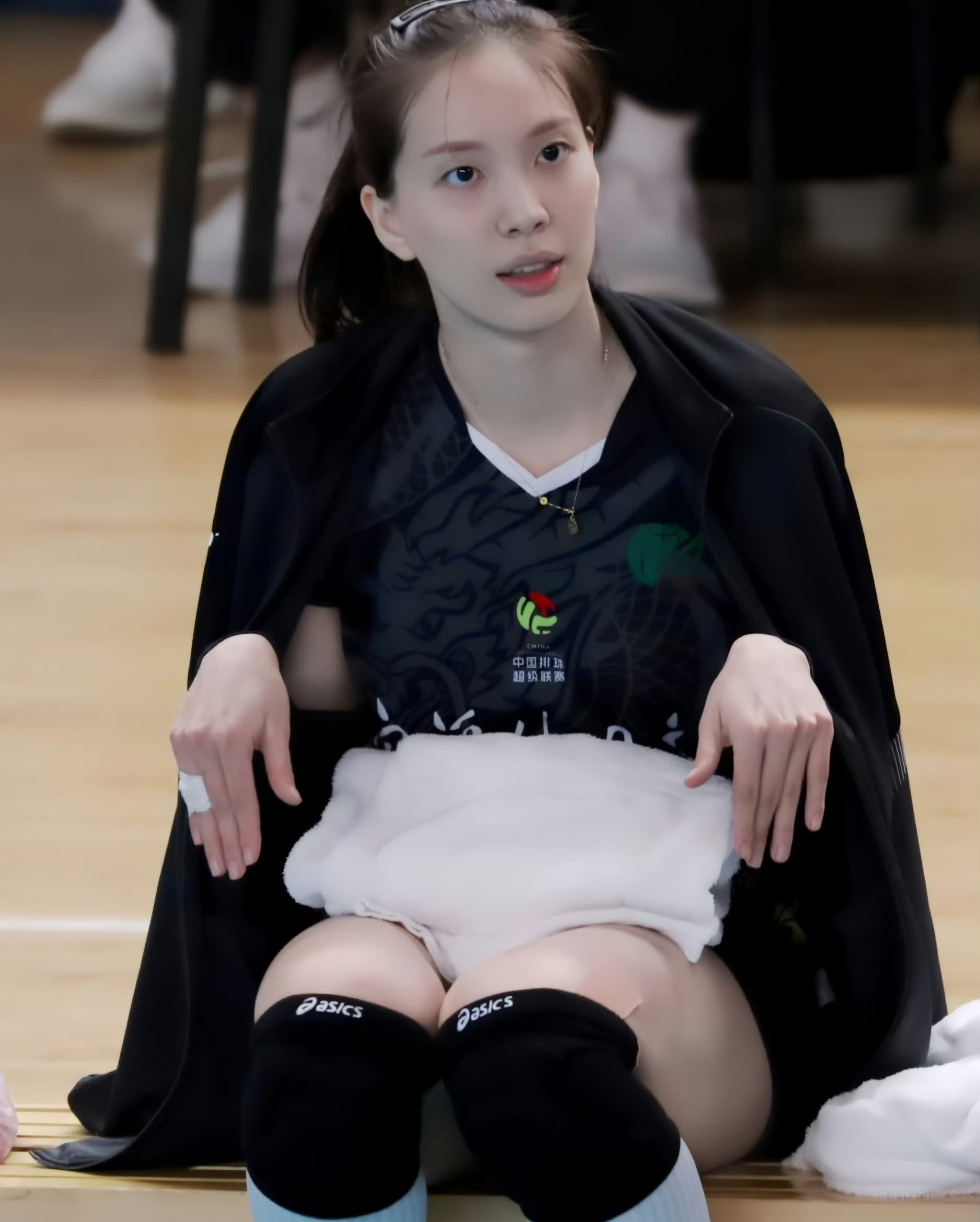 郑益昕各种表情包呼之欲出,有种偶像剧女主的既视感哈!