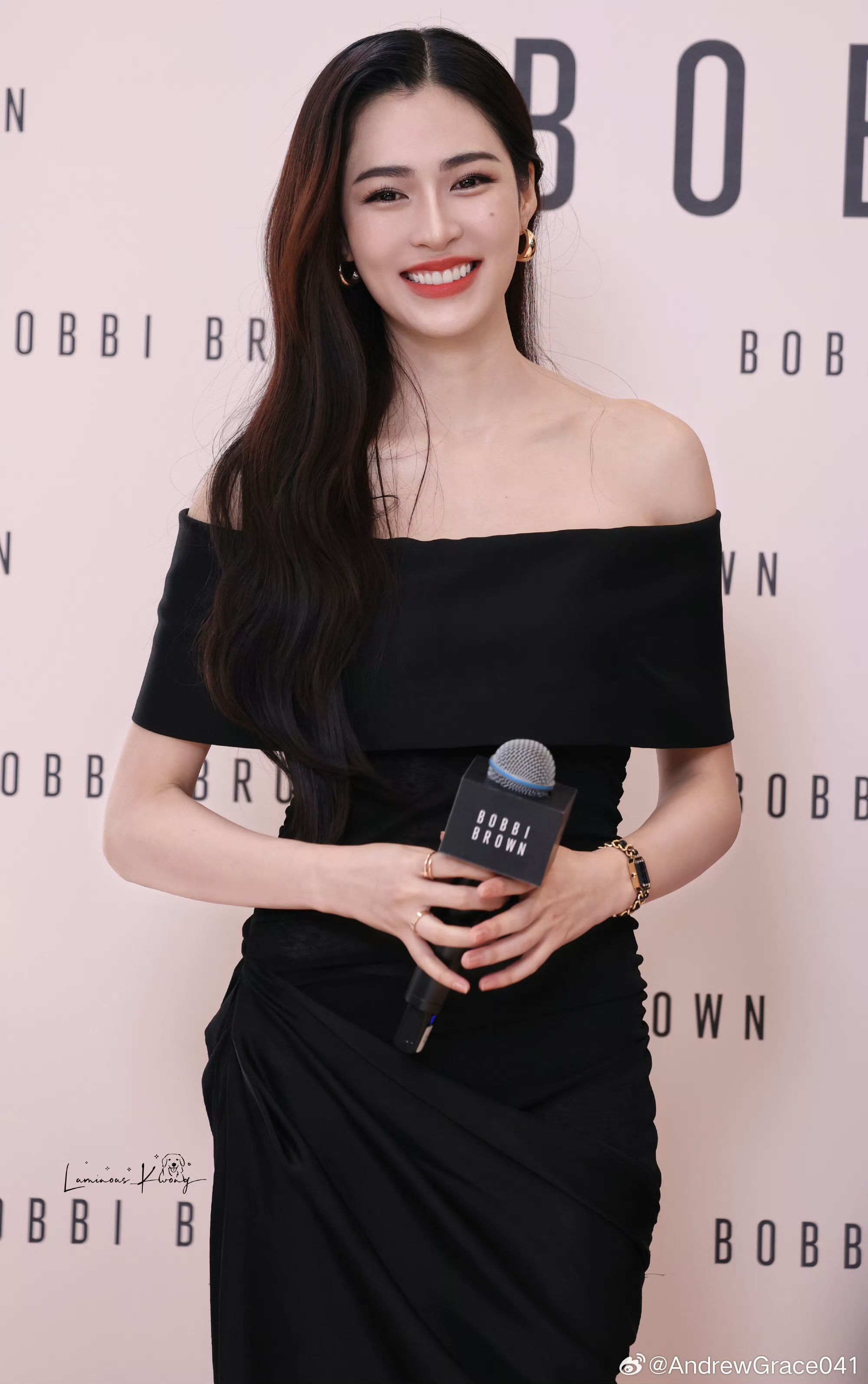泰星邝玲玲广州活动饭拍路透小合集黑色露肩抹胸长裙好美啊全场大
