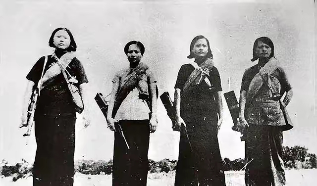 这是当年真正的"红色娘子军",当年我党在海南岛领导