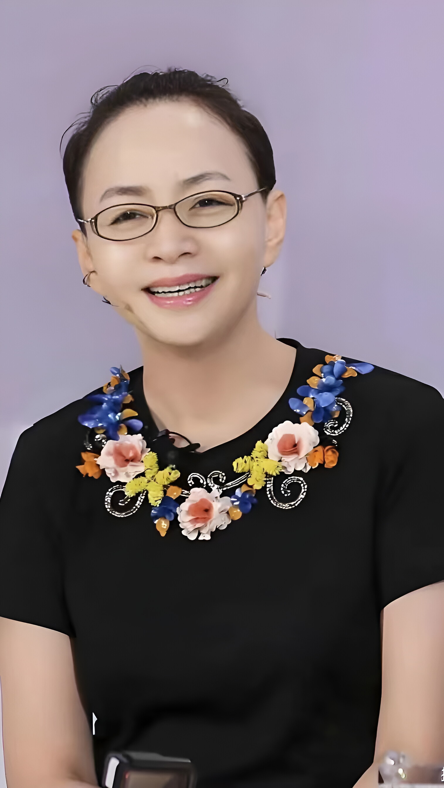 宋丹丹说了一席话:"子女我允许啃老,我把他生下来带到这个世界,接