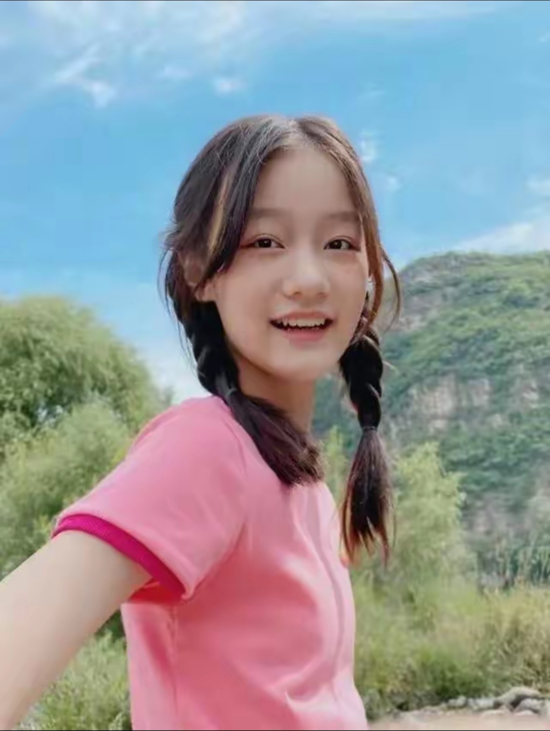 纪姿含因在《甄嬛传》中扮演"温仪公主"而走红,如今