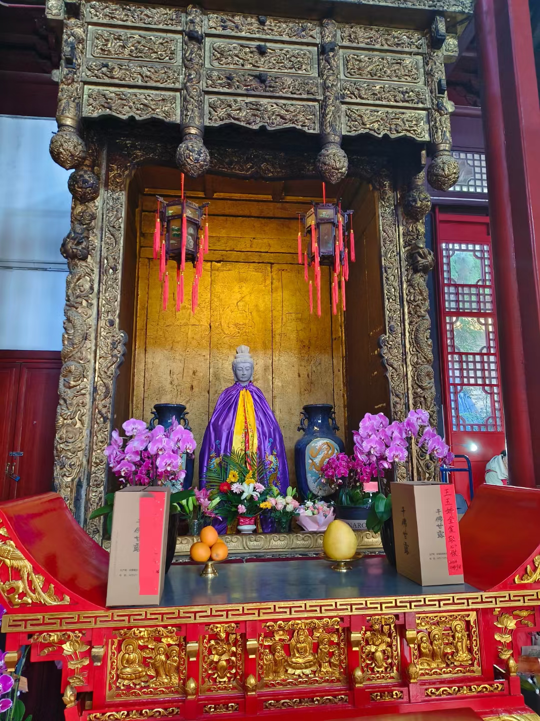 所以你自心清净的时候就时时在佛本位上时时和佛在一起时刻都在拜佛