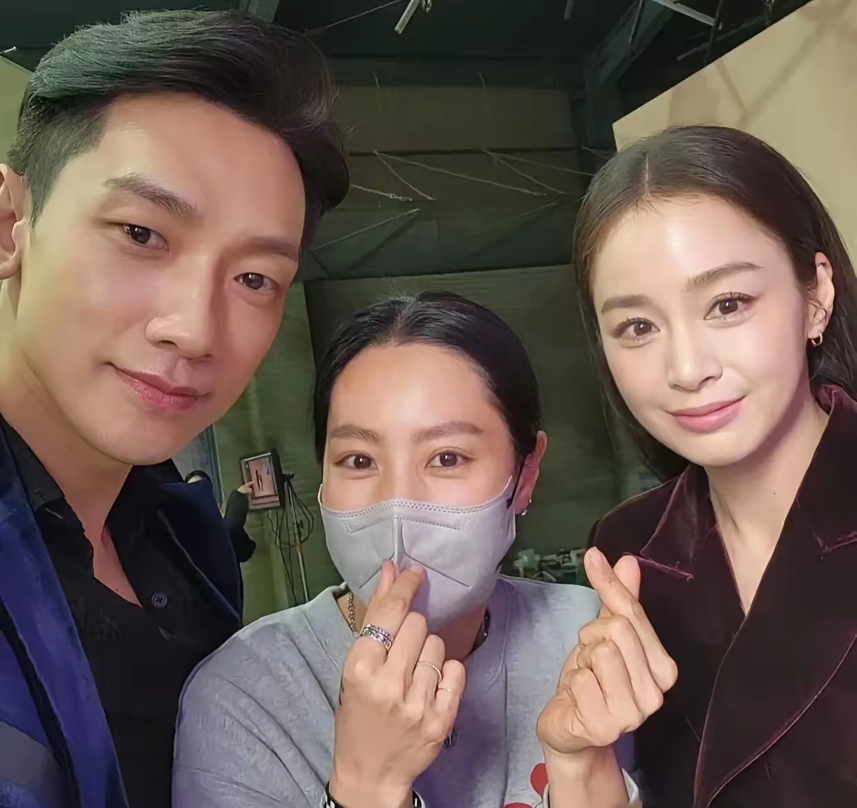 原来,大眼睛美女真老得快, 韩国第一天然美女金泰熙和rain结婚生子后