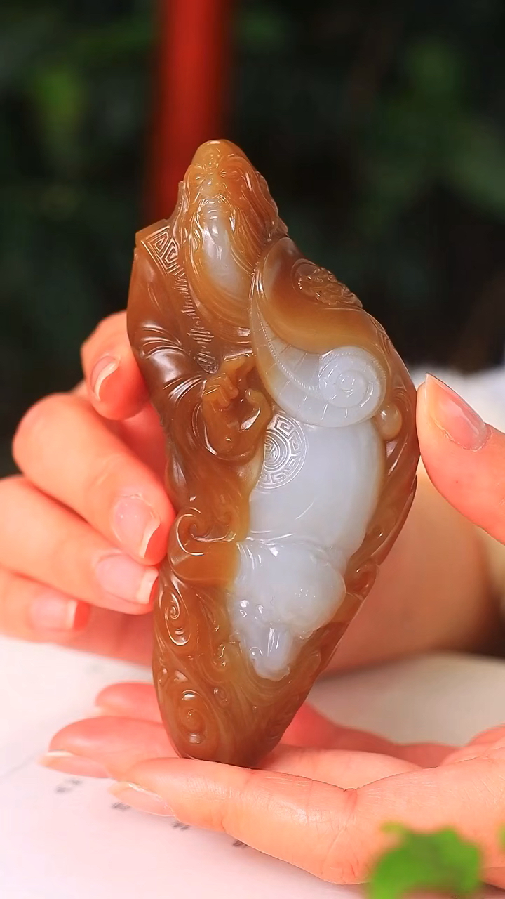 糖白·老子出关大师精工新疆且末糖白老坑料,玉质油润,手感极佳
