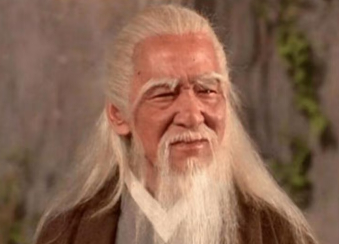 风清扬功夫那么高为什么不振兴华山派?他有什么资格鄙视岳不群?