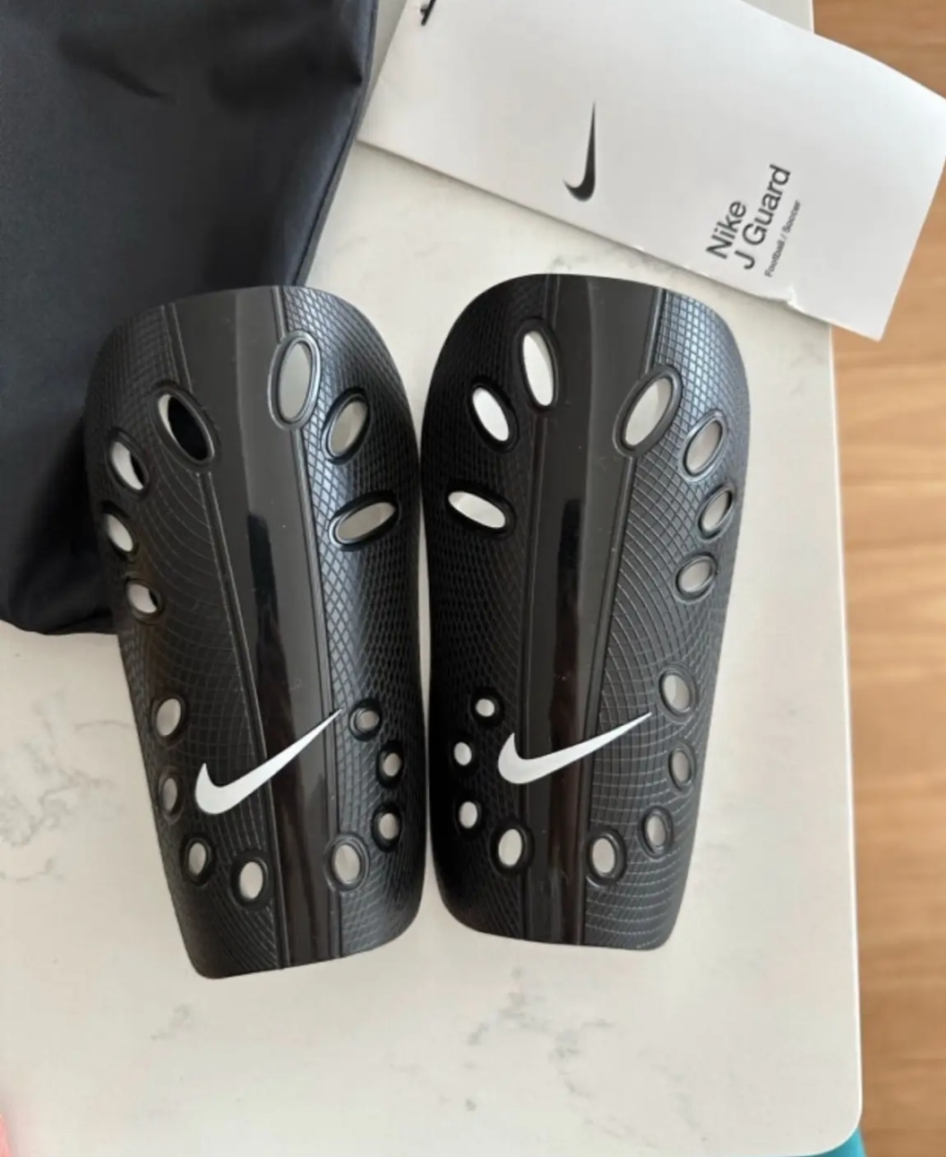 第一眼看到这款耐克护腿板,设计真的简洁大方!