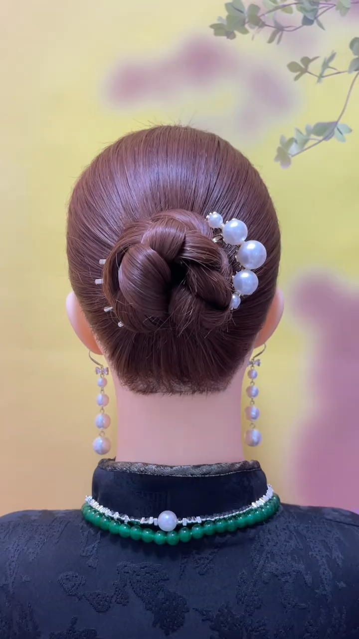 花苞丸子头慢动作教程来了