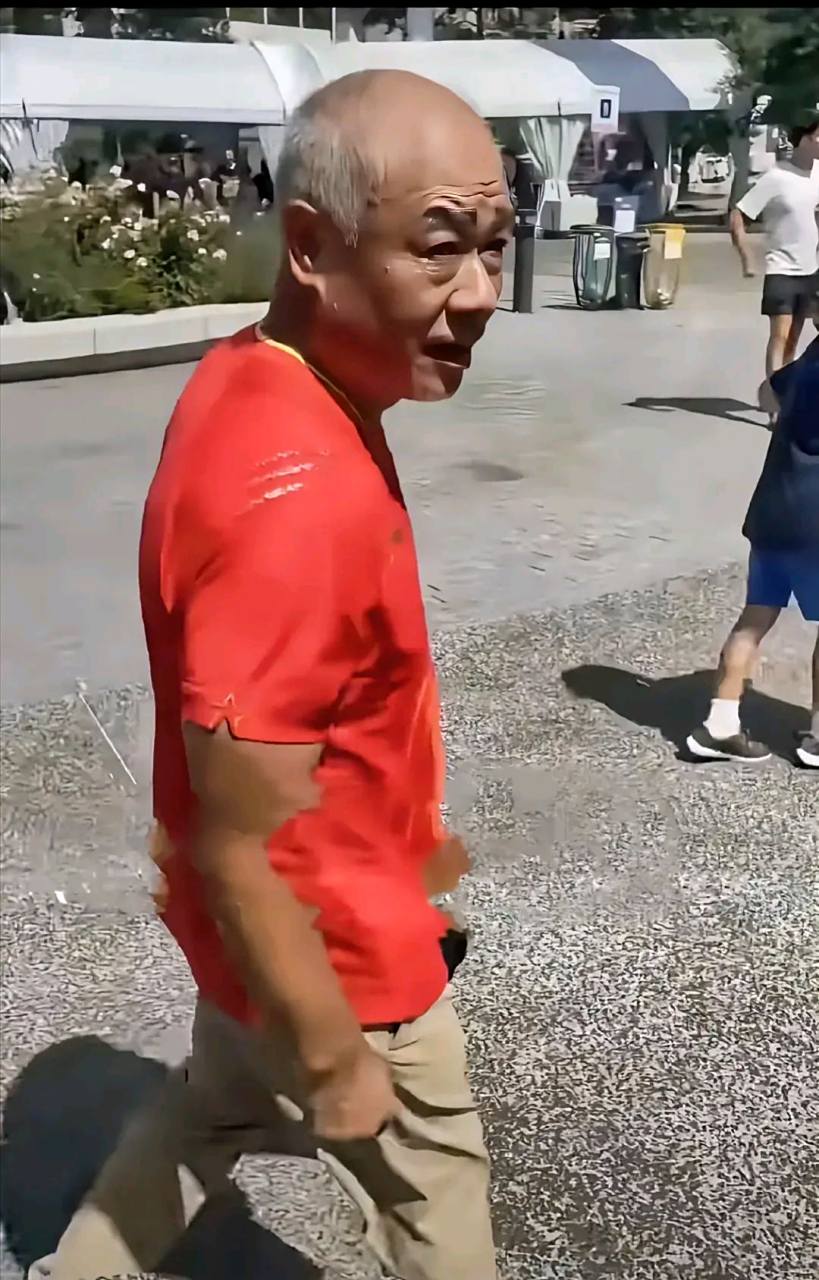 61岁的李宁,老的已经像80多岁的人啦!