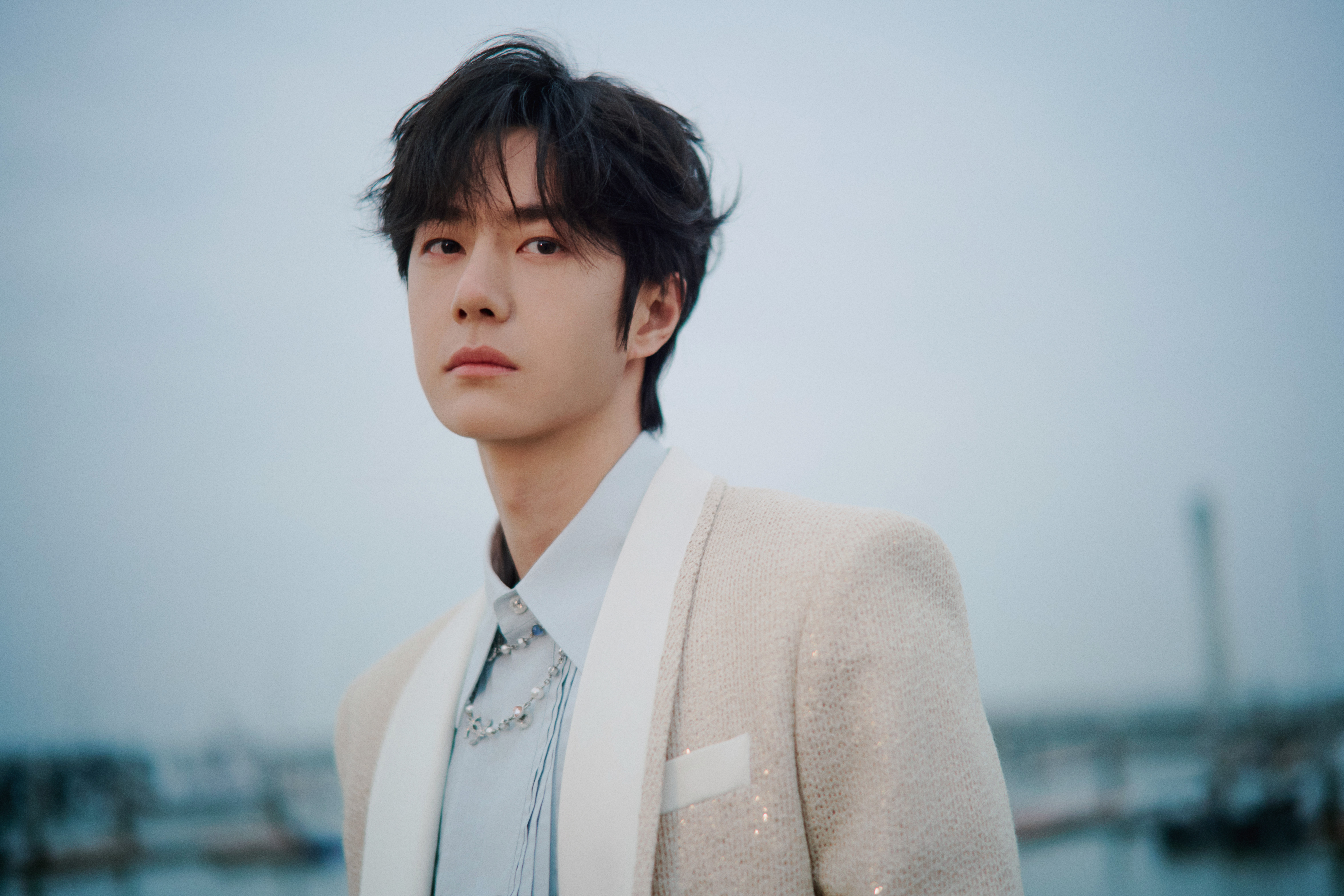 王一博湖南卫视跨年x秀look来了!