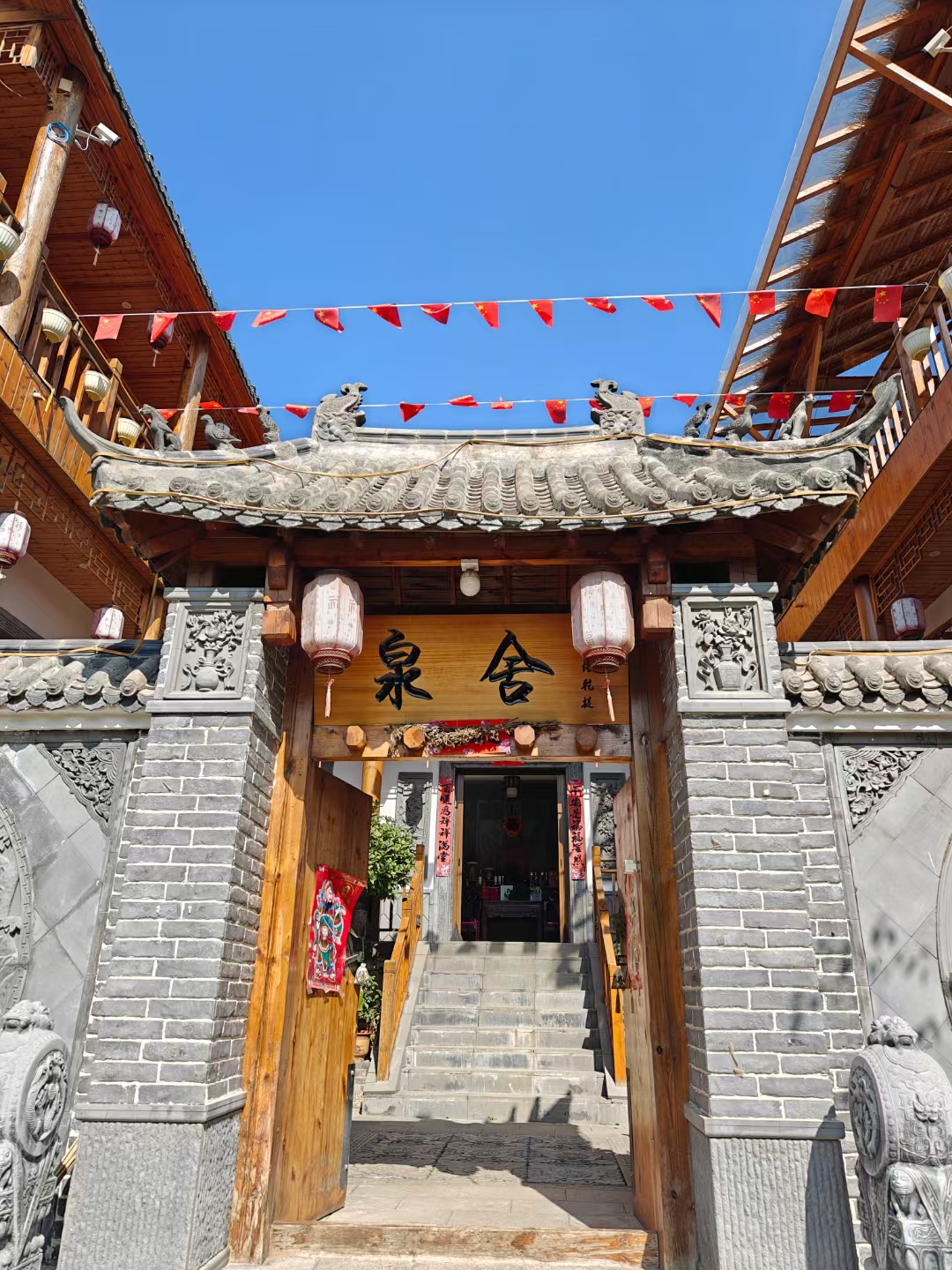 偷得浮生半日闲,景色如画,不觉沉醉在眼前,且忘烦忧,换得片刻心逍遥