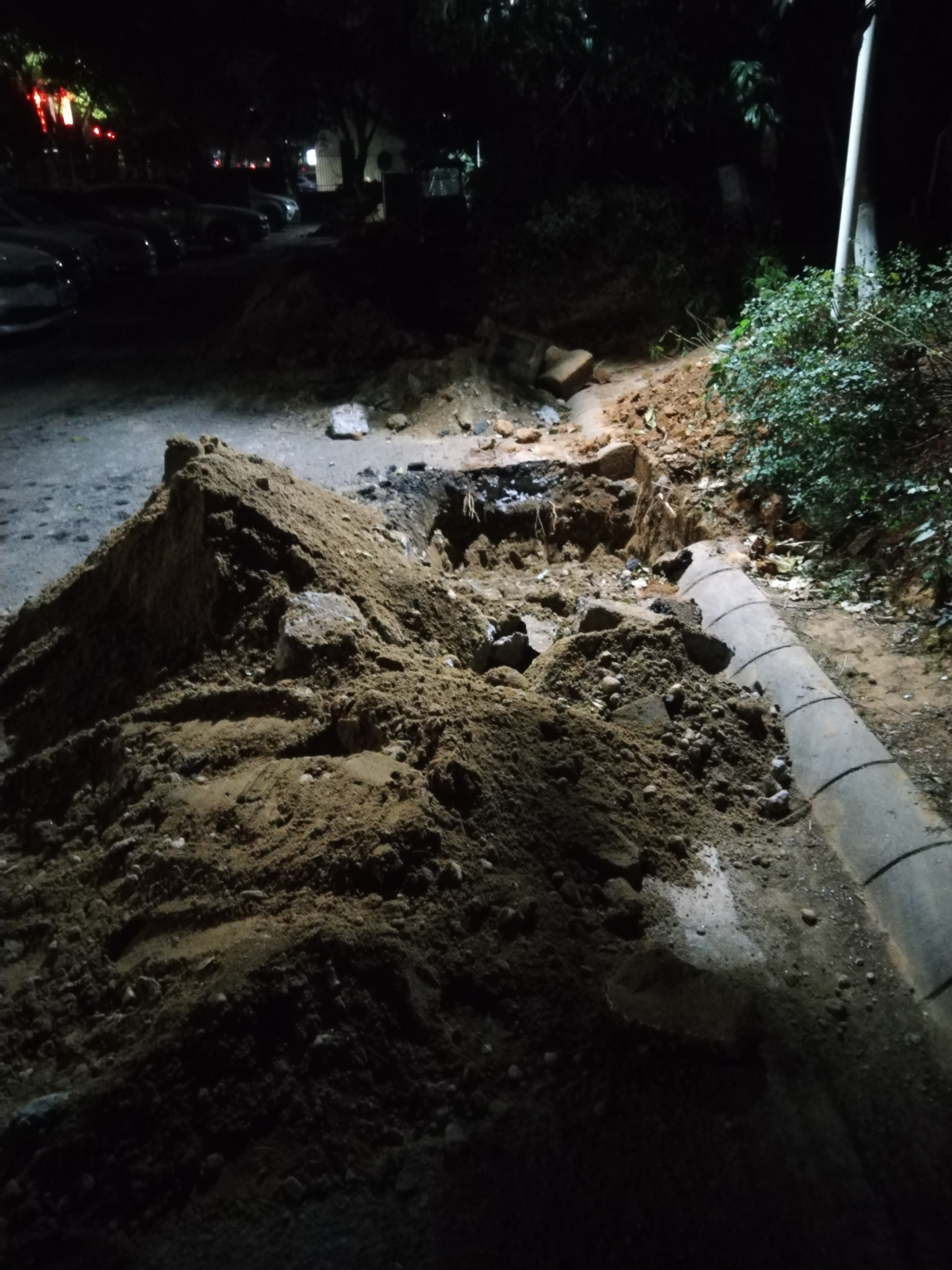基础建设拉动经济的路子,只是有阶段性的成效,发达国