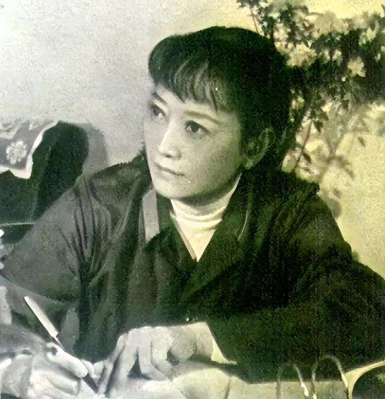 1972年,八一厂多位明星因何集体投奔珠影厂?王晓棠为何未同去?