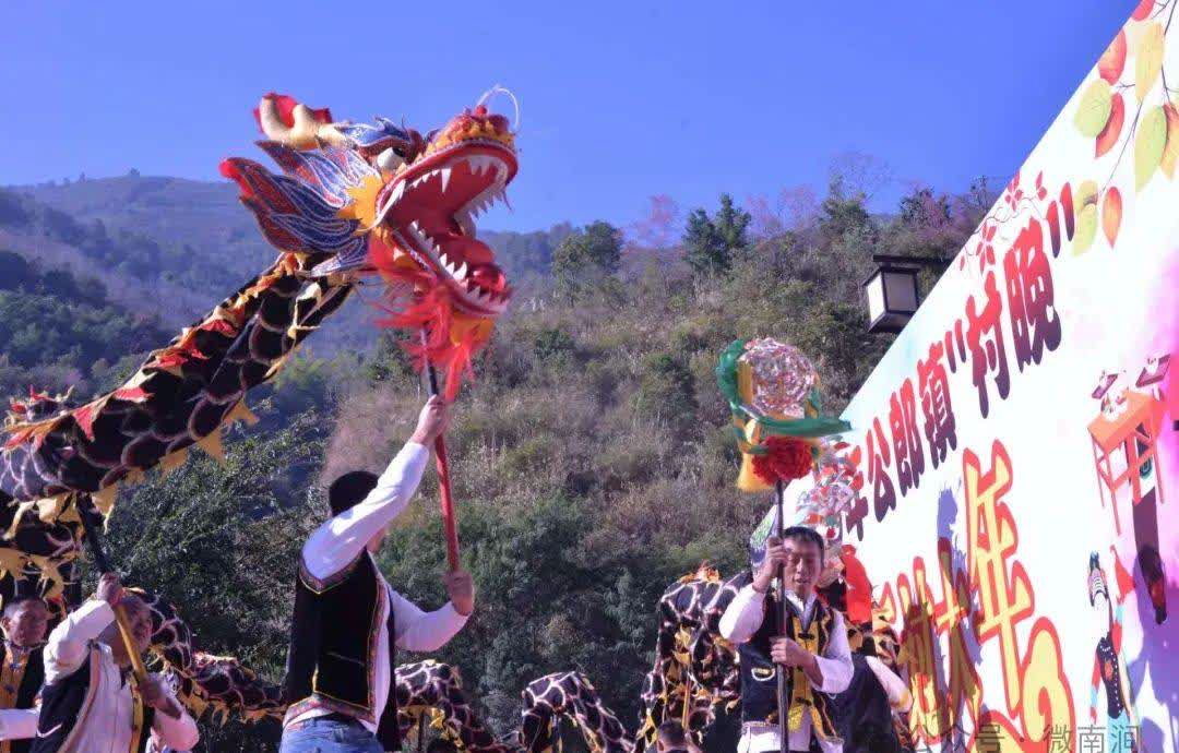 冬季旅游去哪里#天南海北过大年 祥龙回首辞旧岁,金蛇起舞迎新春