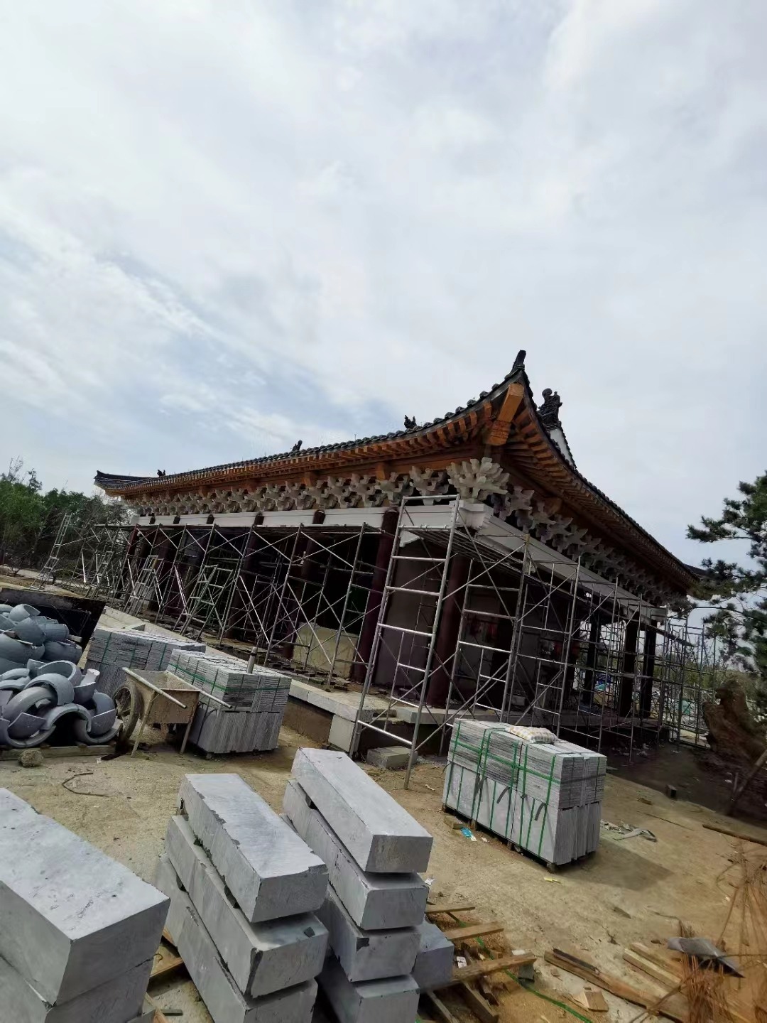 古建主体施工技术是一种融合传统与现代的建筑工艺,具有独特的魅力与