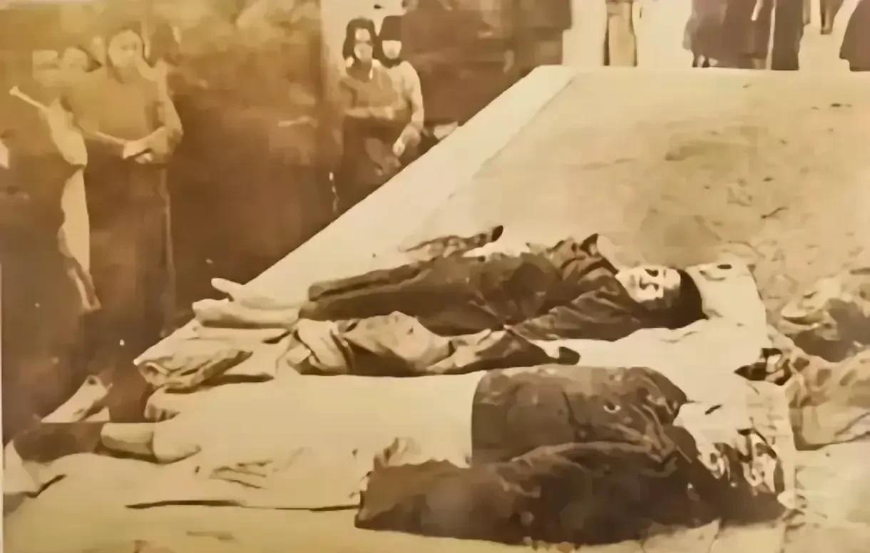 夫人韩淑秀遗体穿着玻璃丝袜却赤着双足,郭松龄军装凌乱,周围积雪皑皑