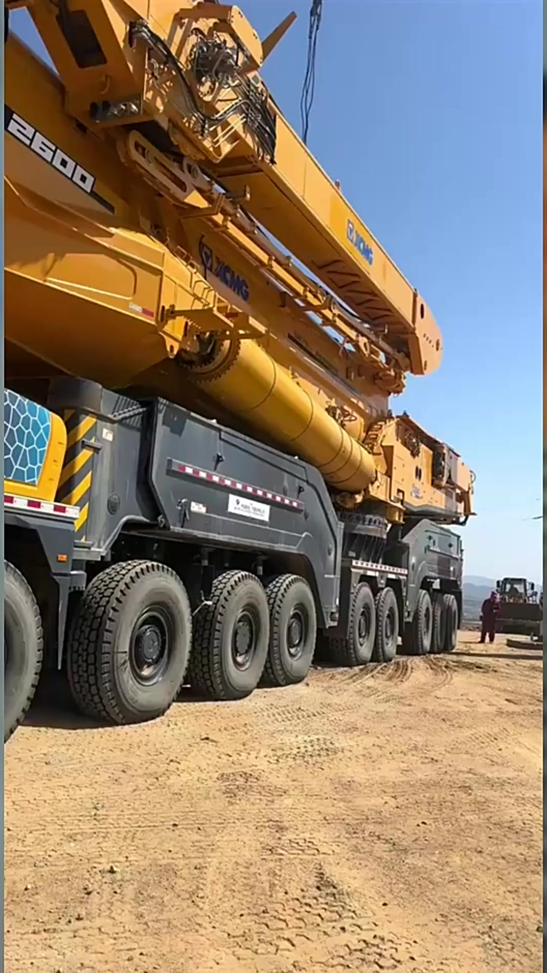 行走的巨无霸,千吨级吊车