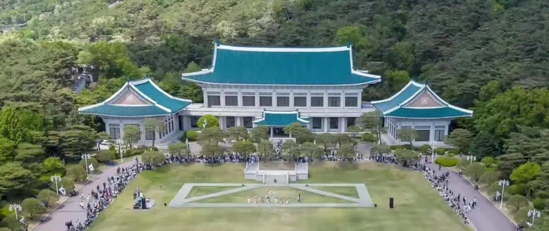 图1,韩国总统府青瓦台;图2,湖南湘潭市殡仪馆;图3,古代中国皇家建筑