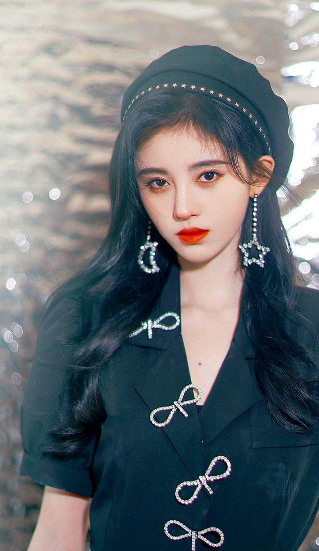 鞠婧祎写真照,青春靓丽,甜美可人!