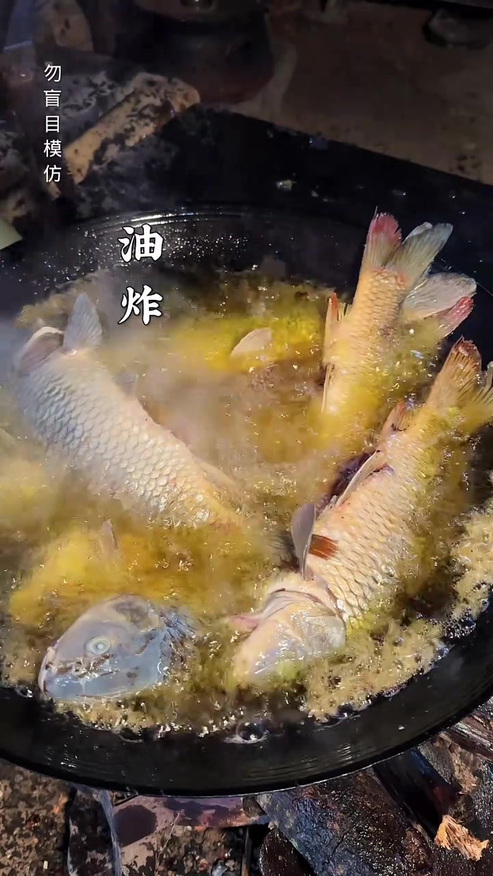 "老手艺"制作鱼露,一种传统的调味!