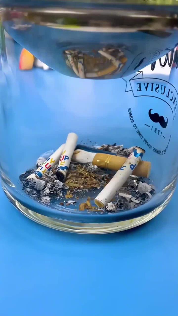 这款烟灰缸真给力,烟头自动滑落,防风无灰尘,美观又耐用!
