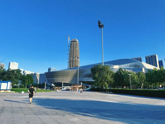 辽宁##振兴新突破辽宁杠杠滴##新时代六地辽宁杠杆滴#大连东港大剧院