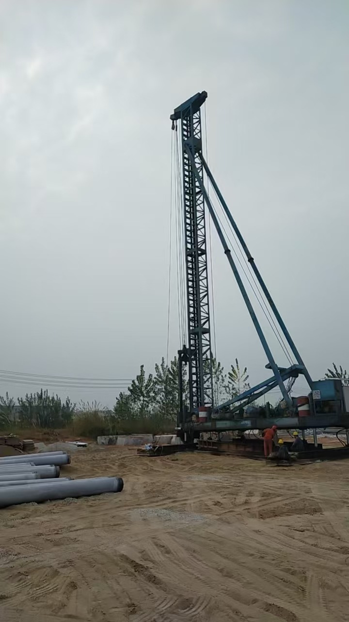 汉川静压锤击管桩在复杂地质条件下的应用