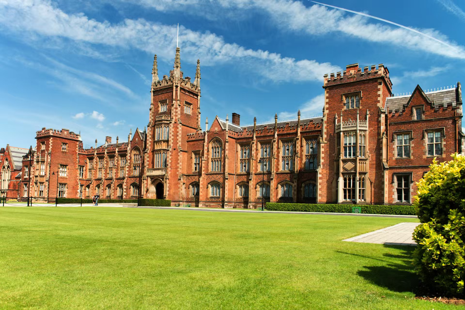 英国留学带多少现金合适留学须知