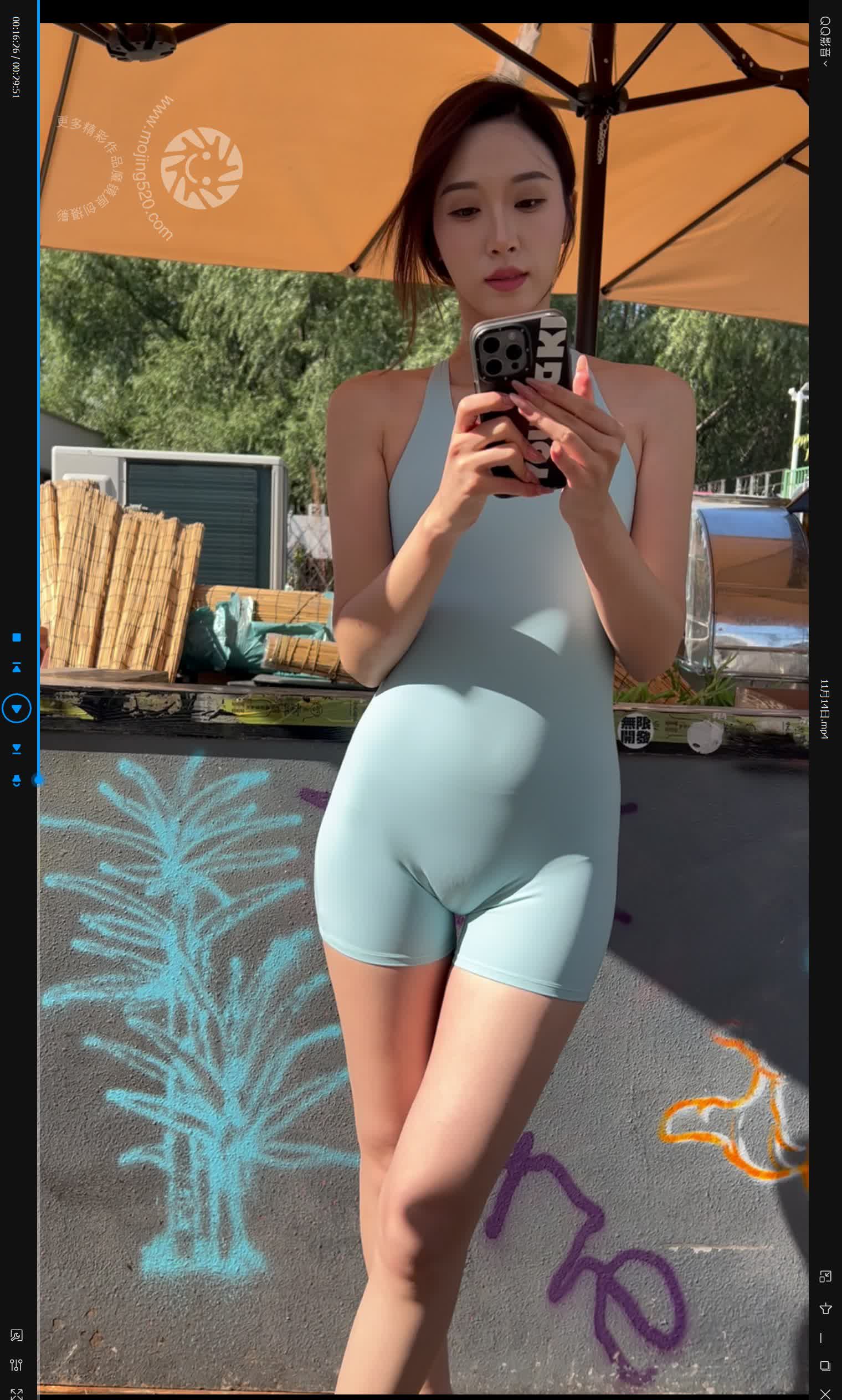 一个怨恨的表情,对方回报我一个怨恨的表情; 我给对方一个善良的微笑