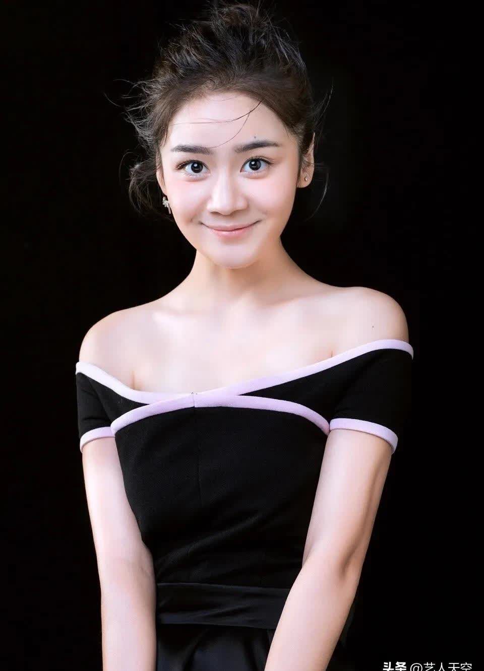 今日之星★中国内地女演员(娜吉玛) 娜吉玛