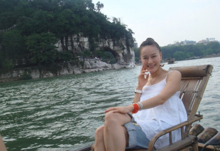 石爻 感恩之心与圈外丈夫低调迎接双胞胎