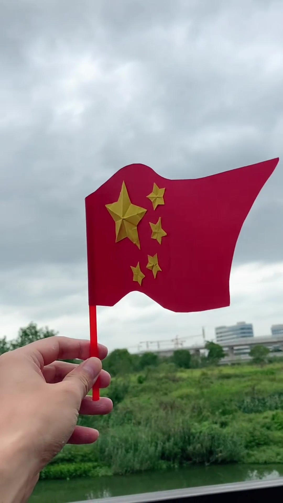 教你手工制作五星红旗,祝愿祖国繁荣昌盛!
