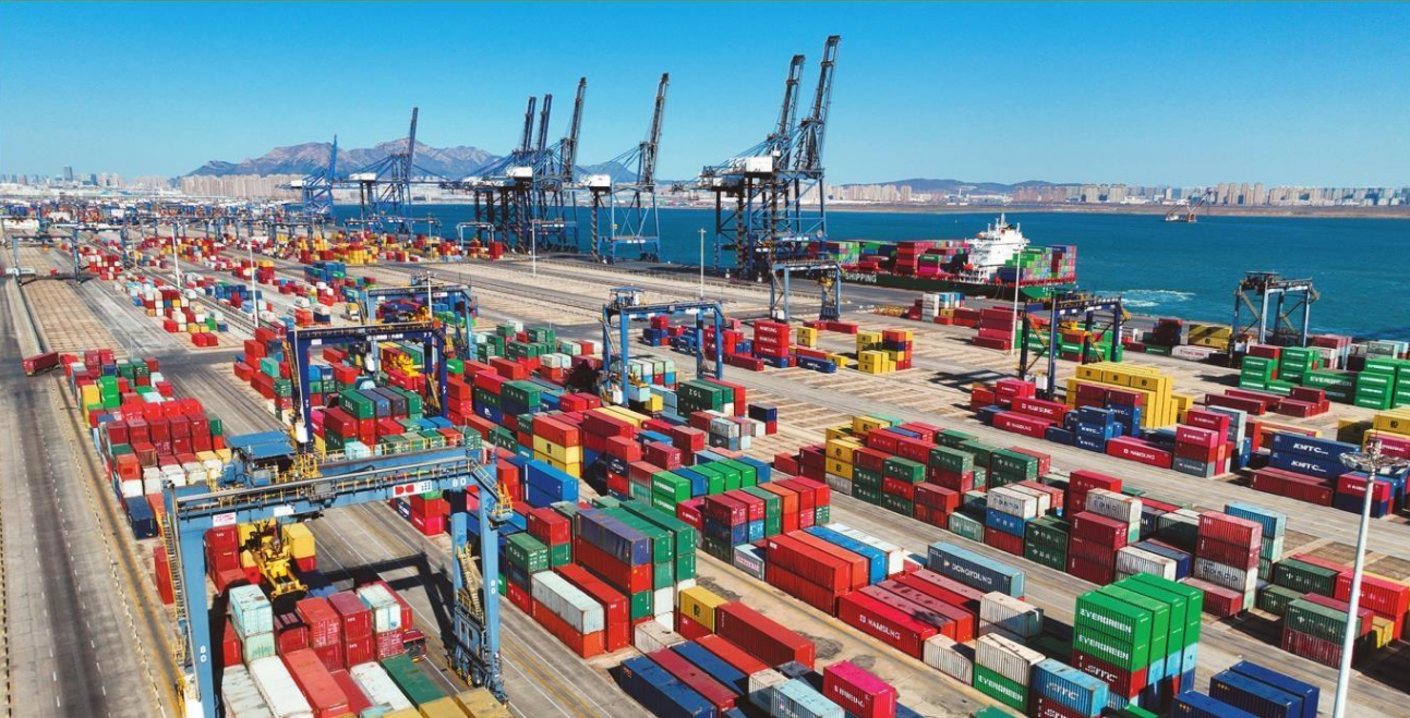 走进港口看发展丨东北最大集装箱码头 外贸航线越织越密