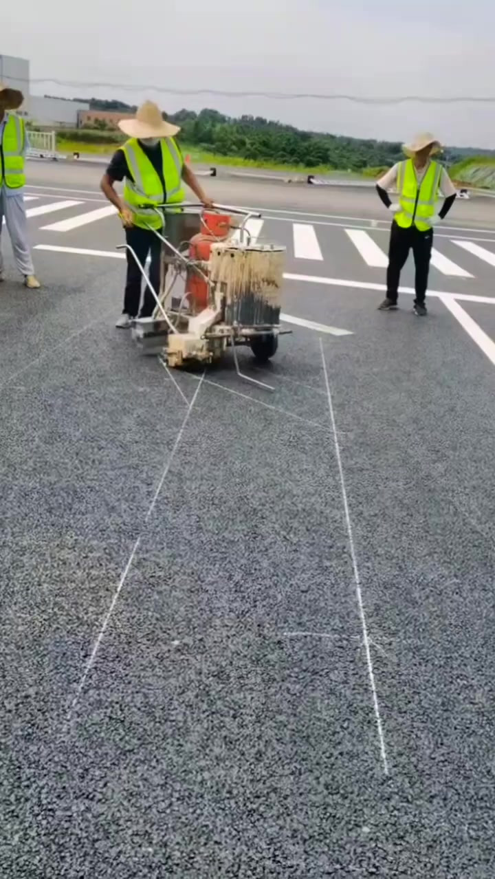 标线施工