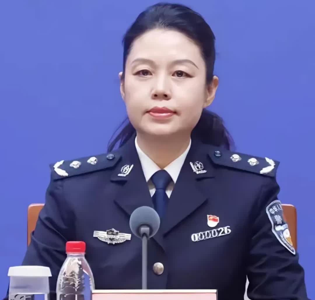 张青青任上落马太突然,相貌出众,能力出众的她,台上