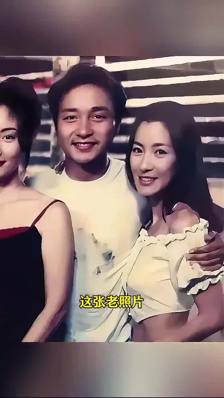 1999年的香港,张国荣与杨紫琼同框,左侧的那位是谁?