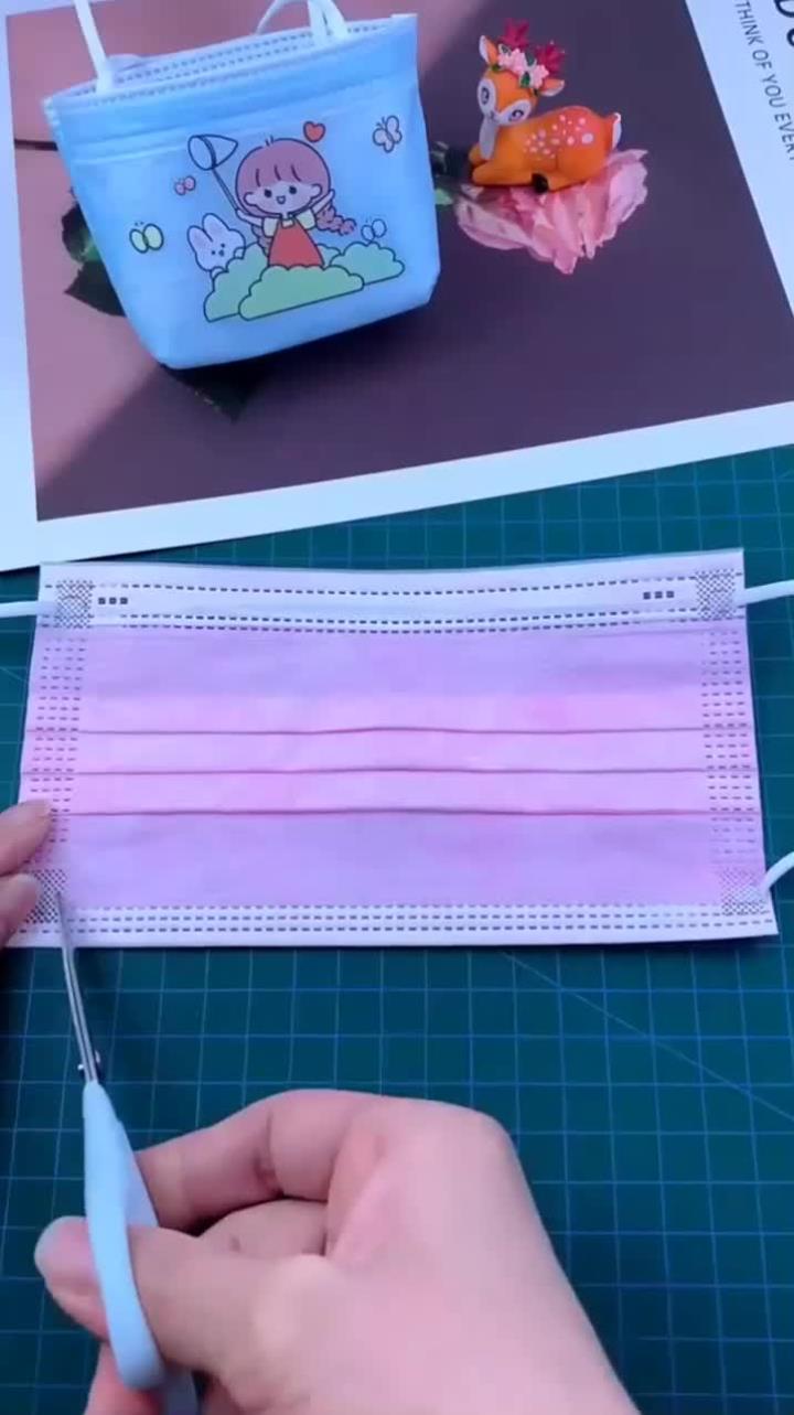 用一次性口罩做小提包