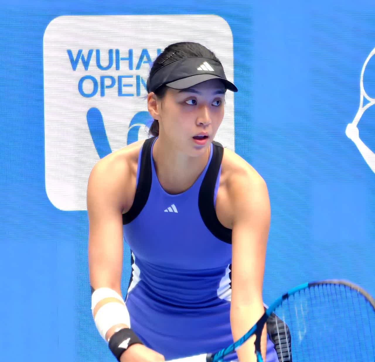 网球运动员王欣瑜 年轻漂亮身材好有气质,网球打的也超棒 真是长在了