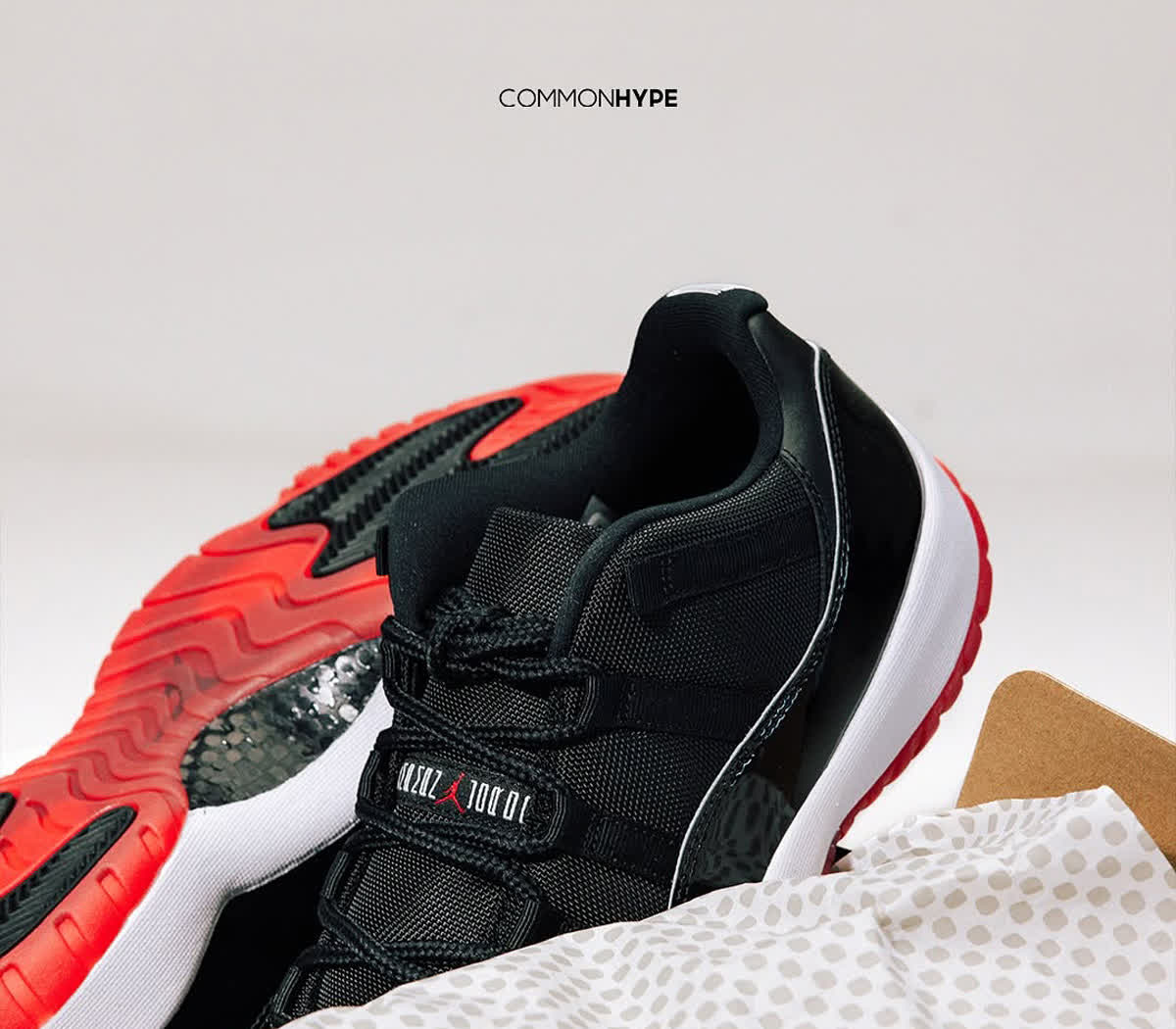 bred 黑红的经典诠释,此款配色在 11 lowaj11低帮黑红实拍图