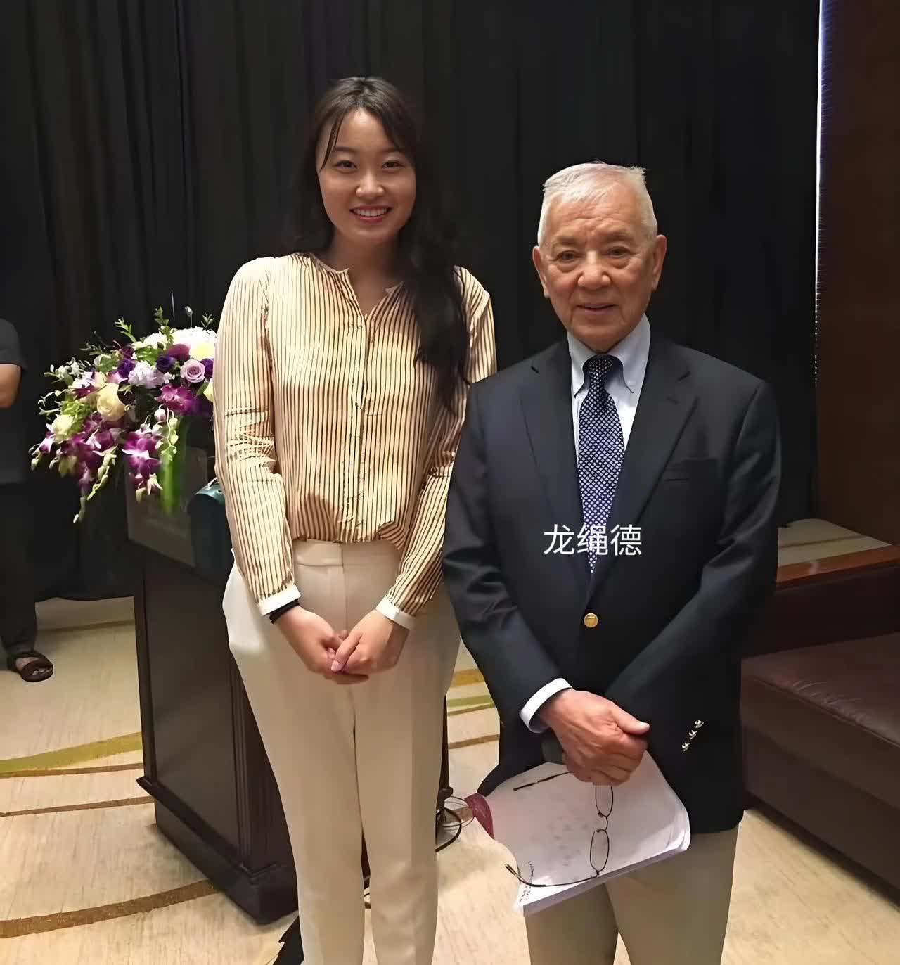 龙云唯一健在的儿子龙绳德,一张罕见的照片,如今已经90多岁高龄